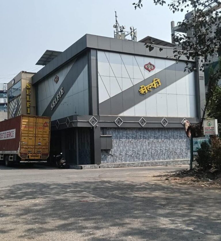 रबाळे MIDC मध्ये नियमांना तिलांजली? बारचे अनधिकृत बांधकाम; तक्रारीनंतरही प्रशासन गप्प